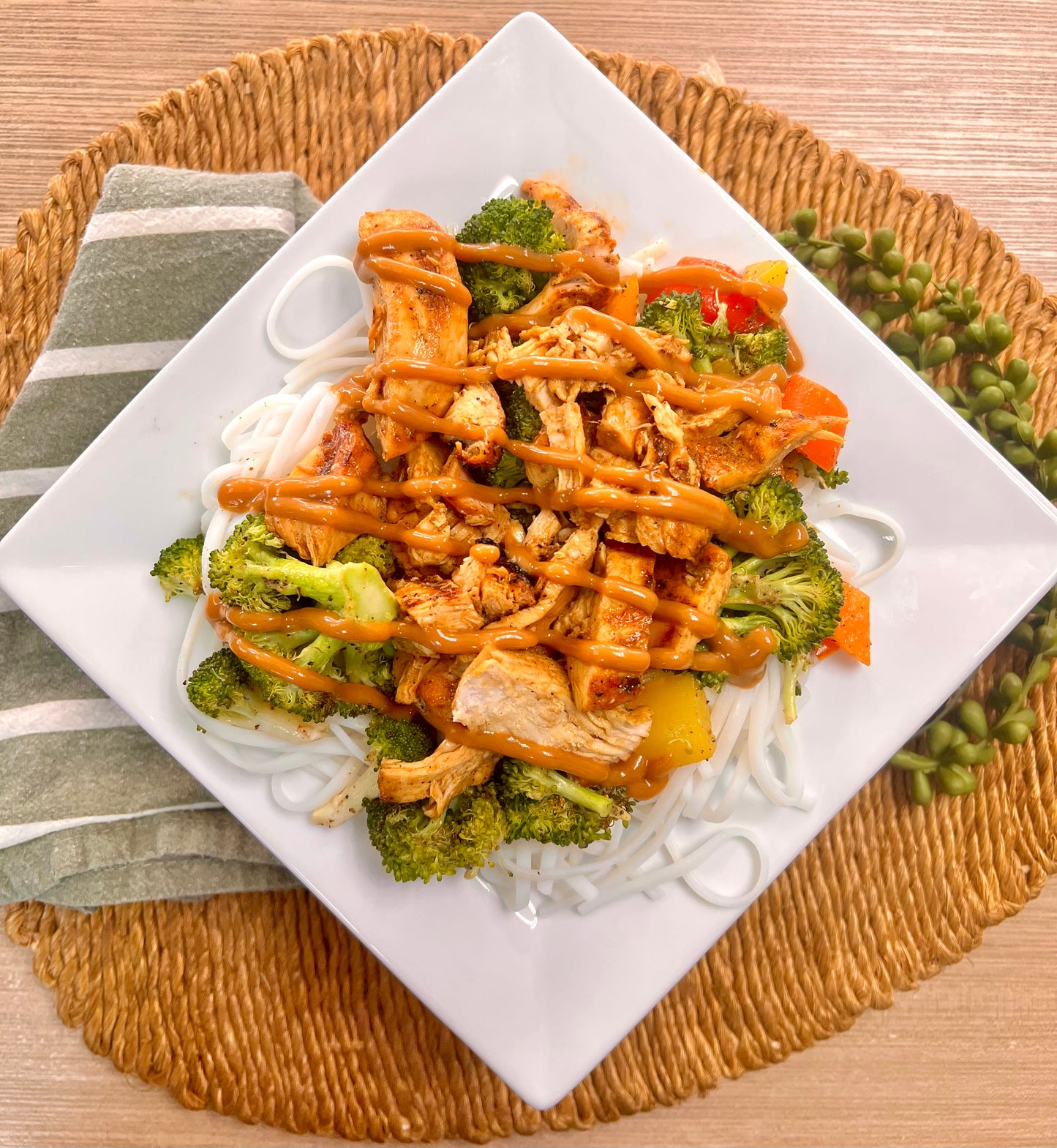 Grilled Chicken pad Thai w/ peanut sauce
