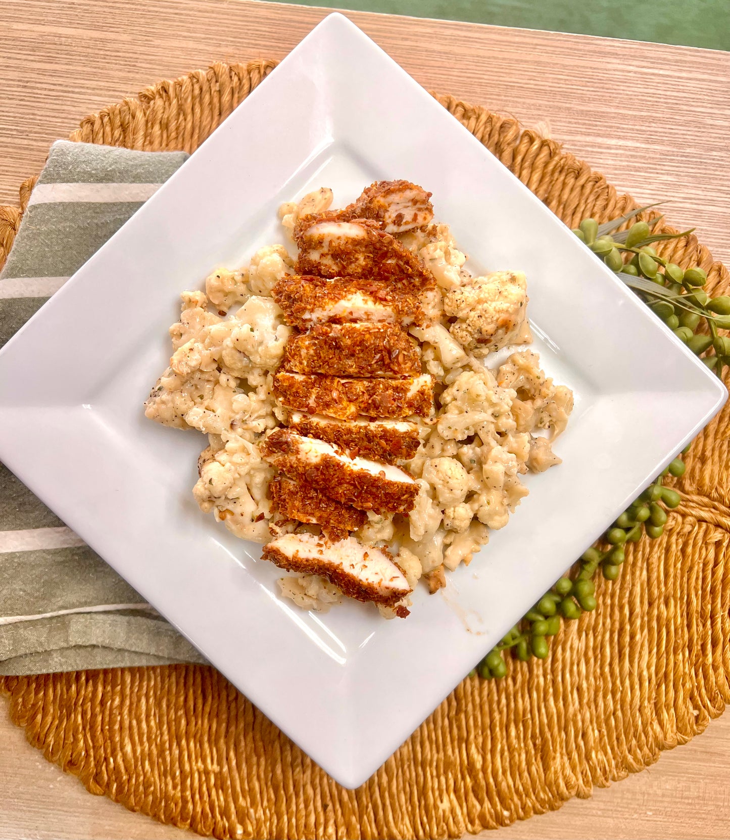 Bacon Crusted Cauli Mac (low carb/paleo/whole 30)