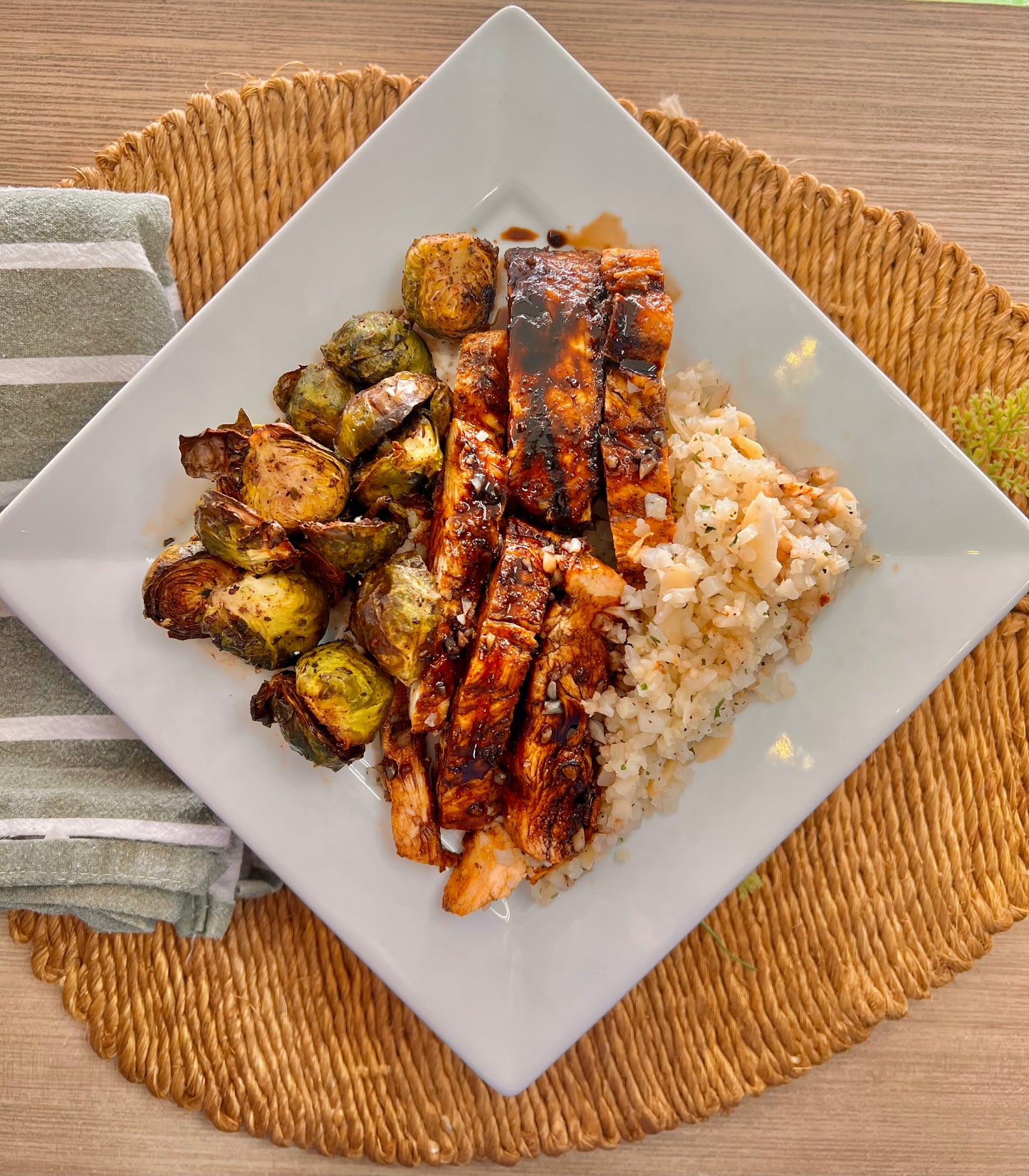 Balsamic Glaze Grilled Chicken w/ Shaved Almond Cauli Rice (low carb/paleo/whole 30)