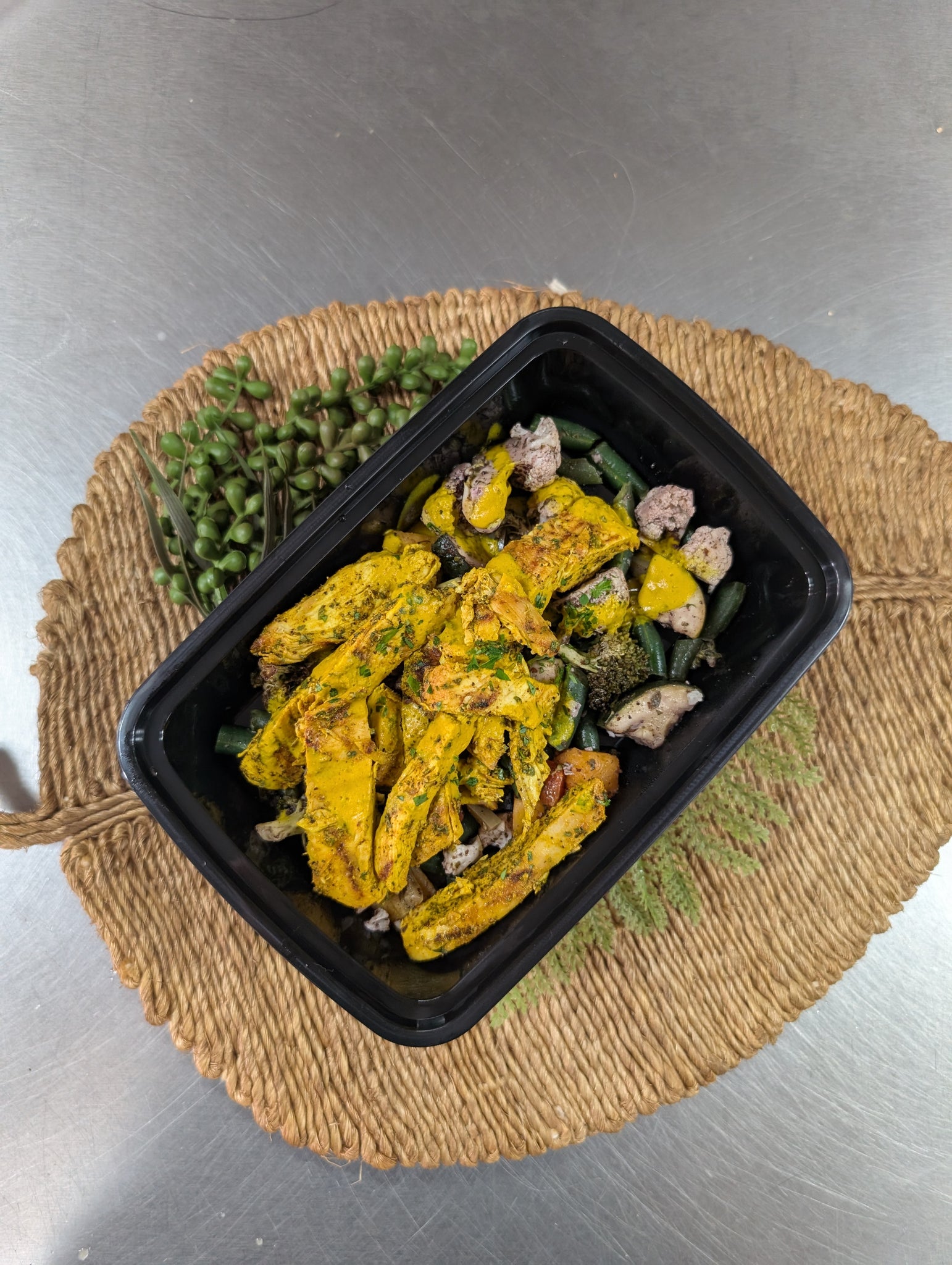 Immunity Chicken Bowl w/ Superfood Turmeric Sauce & Roasted Veggie Medley (low carb, paleo,whole 30)