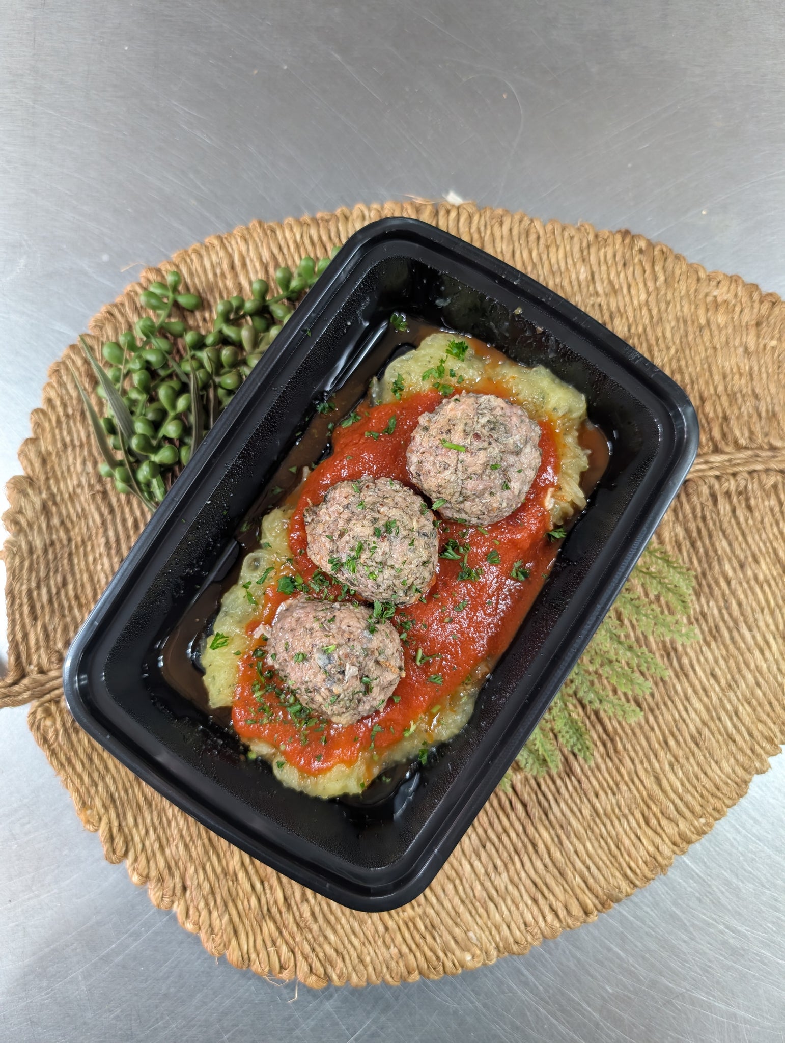 Italian Turkey Meatballs w/ Spaghetti Squash Noodles (low carb, paleo, whole 30)